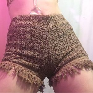 Crochet short